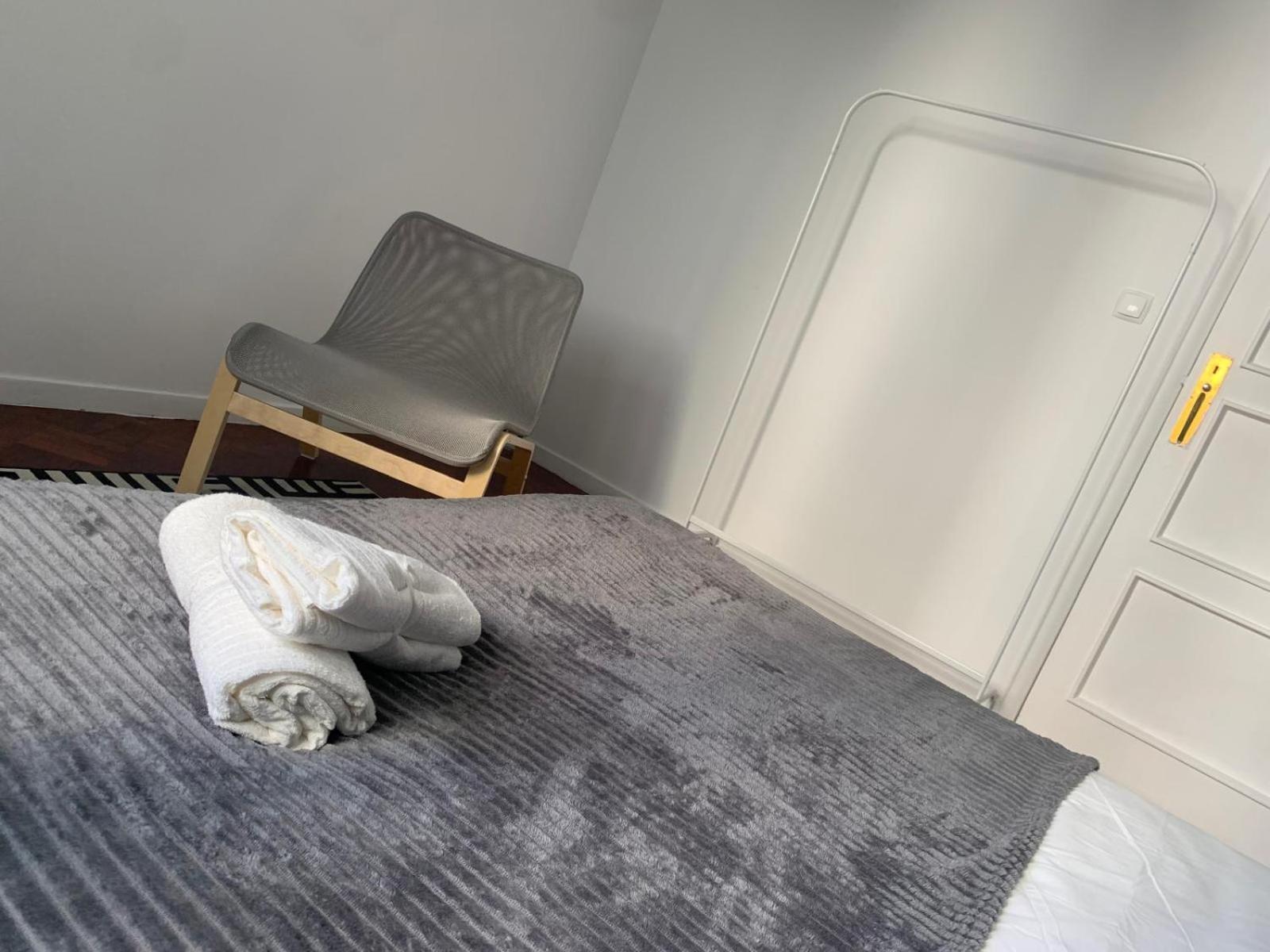 Rooms, Location For Tourists * Lissabon